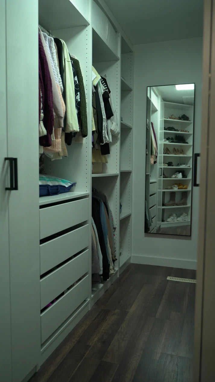 Walk in closet